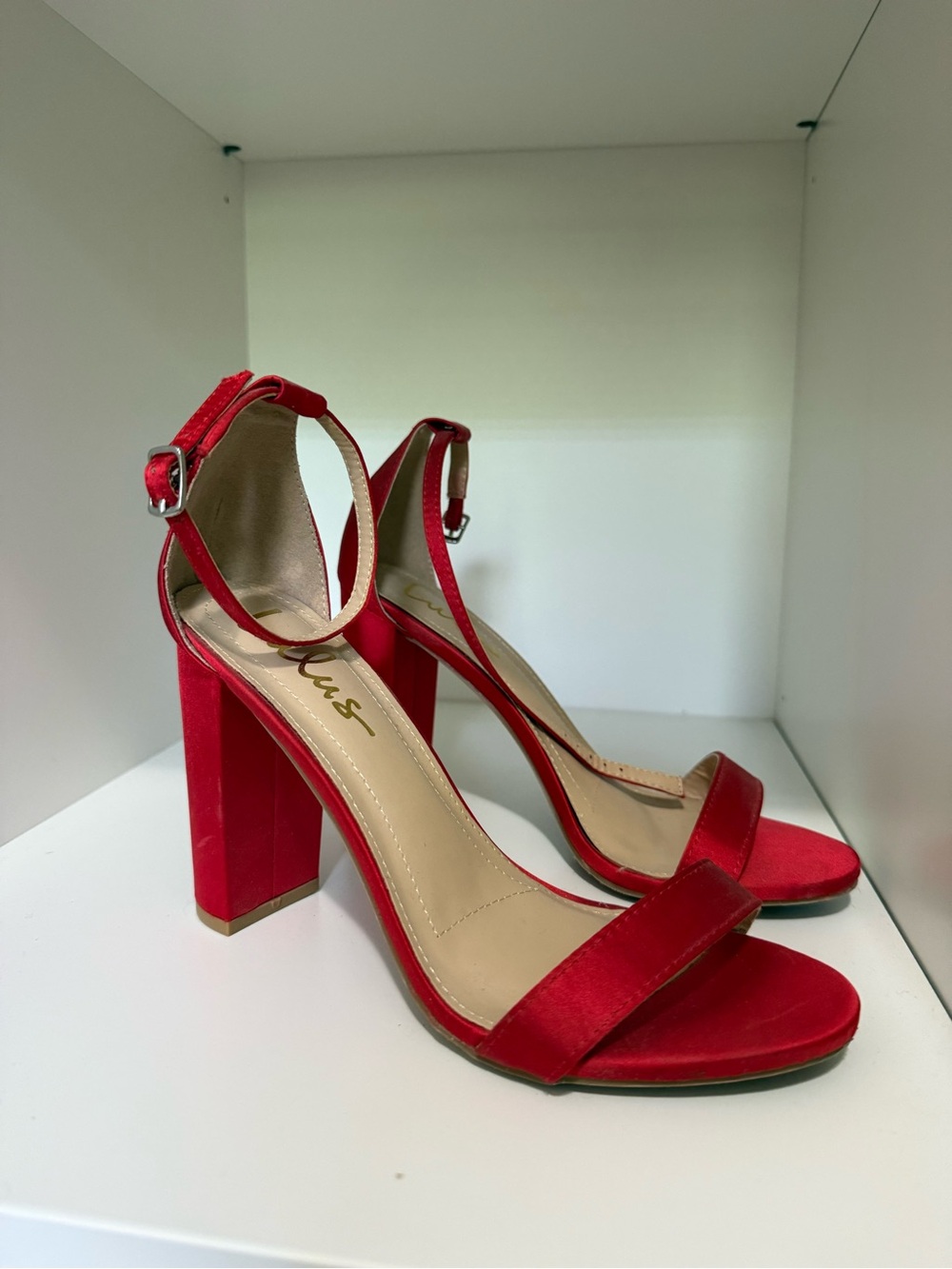 Lulu's Red Block Heel Ankle Strap Sandals size 7.5